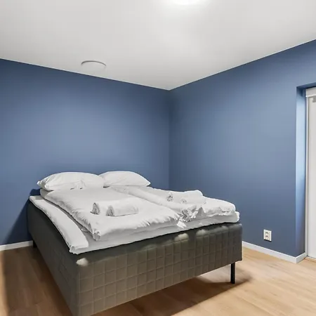 Scandinavian Design In Authentic Nordnes Apartment Bergen