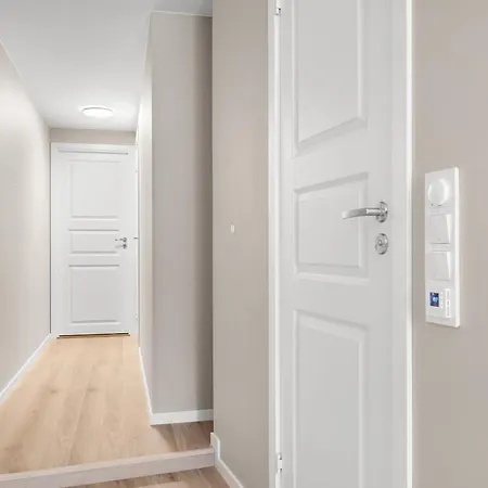 Apartment Scandinavian Design In Authentic Nordnes *