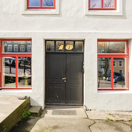 Апартаменти Scandinavian Design In Authentic Nordnes