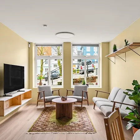 Апартаменти Scandinavian Design In Authentic Nordnes Берген